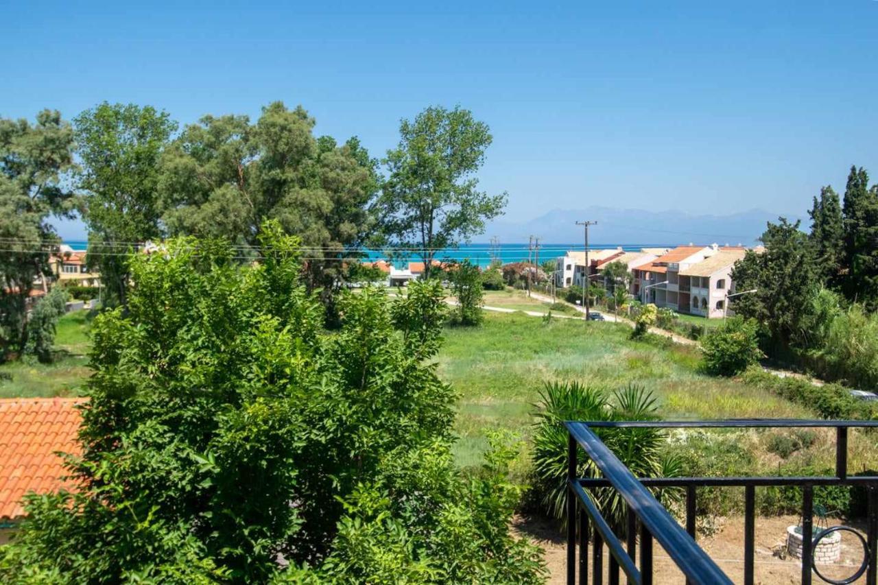 אצ'ארבי Fotios Roof Apartment מראה חיצוני תמונה